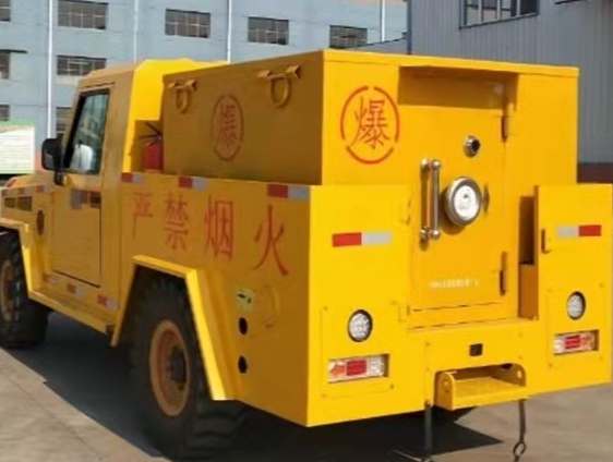察隅凯龙爆破器材运输车：保障爆破任务的安全运行